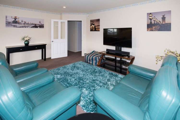 11 Woodham Courts Linwood_5