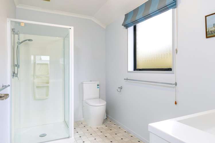 10A Brian Bary Street Redwoodtown_12