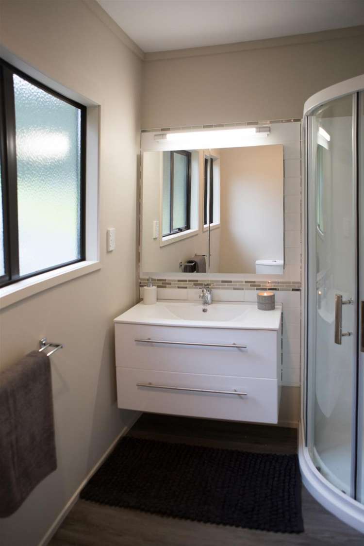 54 Puriri Glade Maungaturoto_4