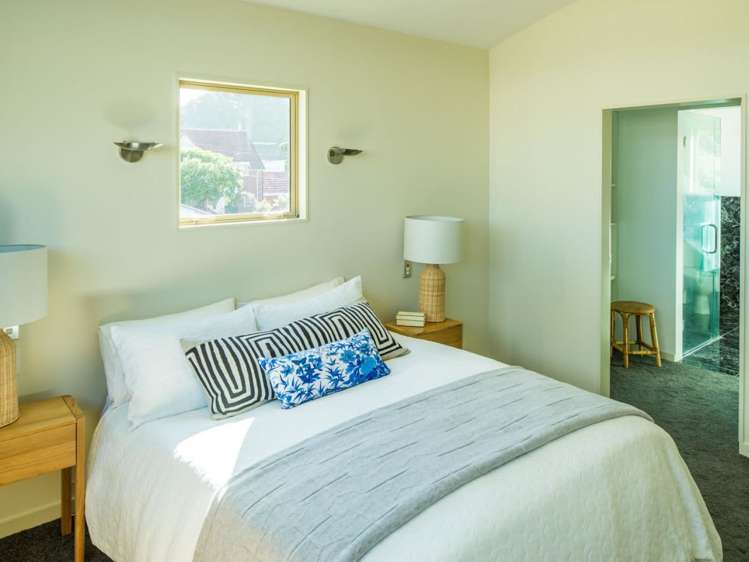 233 Marine Parade Eastbourne_11