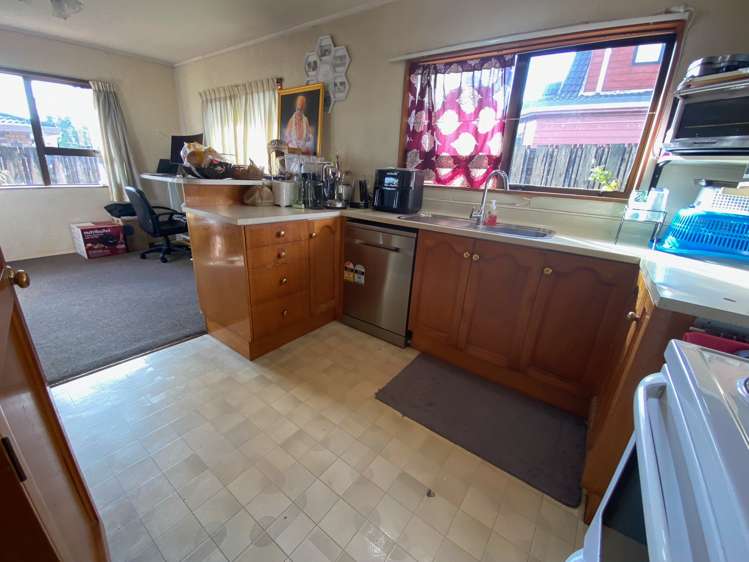 2/14 Bolton Street Blockhouse Bay_1