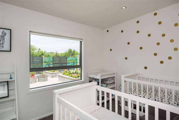 2 Riverside Way Amberley_19