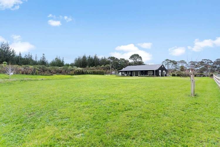 243 Waitakere Road Taupaki_13