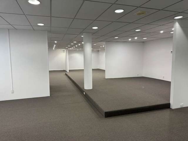 Unit 16/18 Link Drive Wairau Valley_3