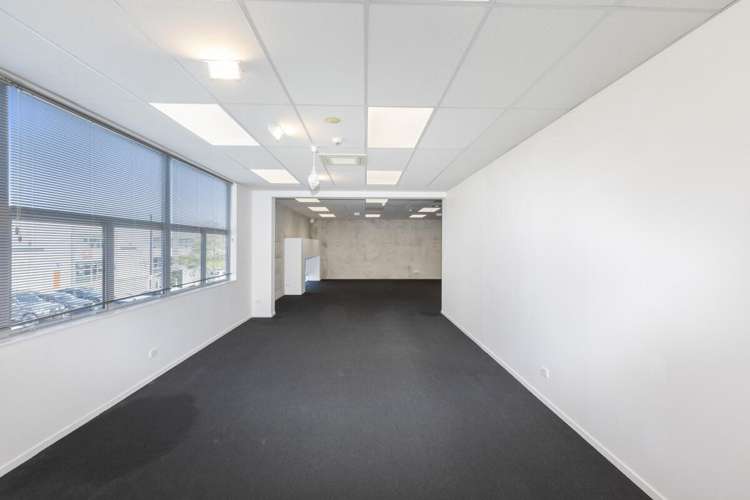 Units 14 & 15, 150 Cavendish Road Casebrook_8