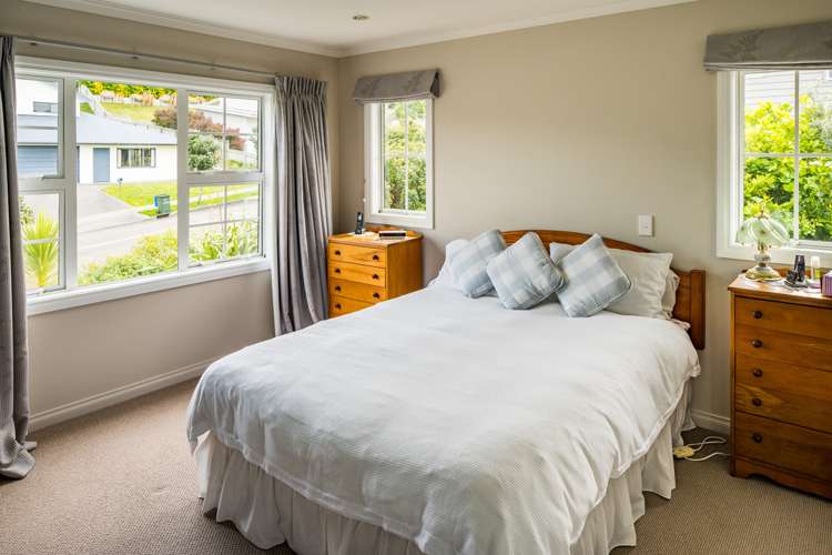 15 Te Puia Drive Aotea_13