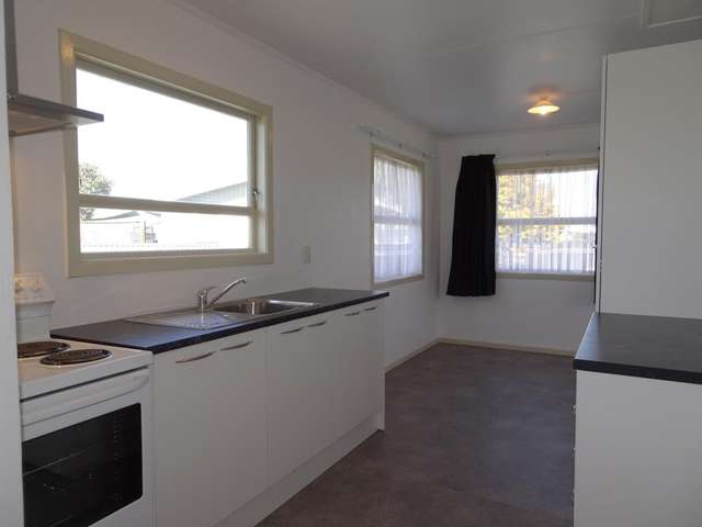 12 Birkenhead Crescent 10480_1