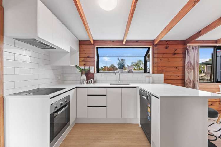 2/14 Gleneagles Grove Wattle Downs_6