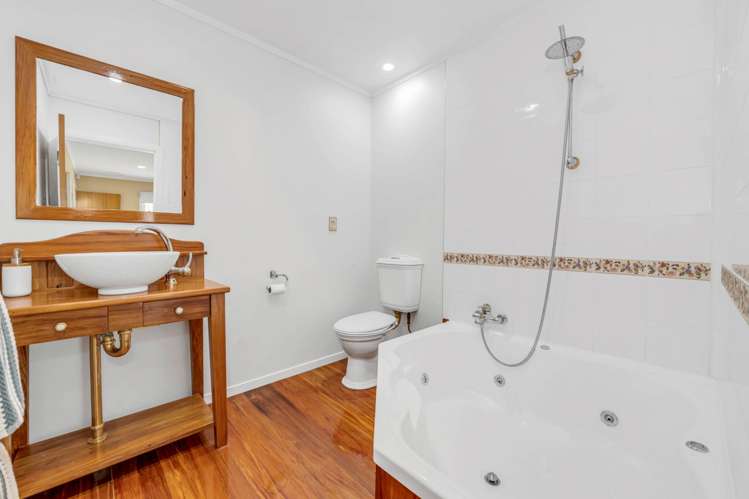 9 Third View Avenue Beachlands_18