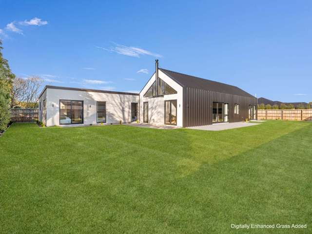Brand New Luxury on Fairhurst Place!