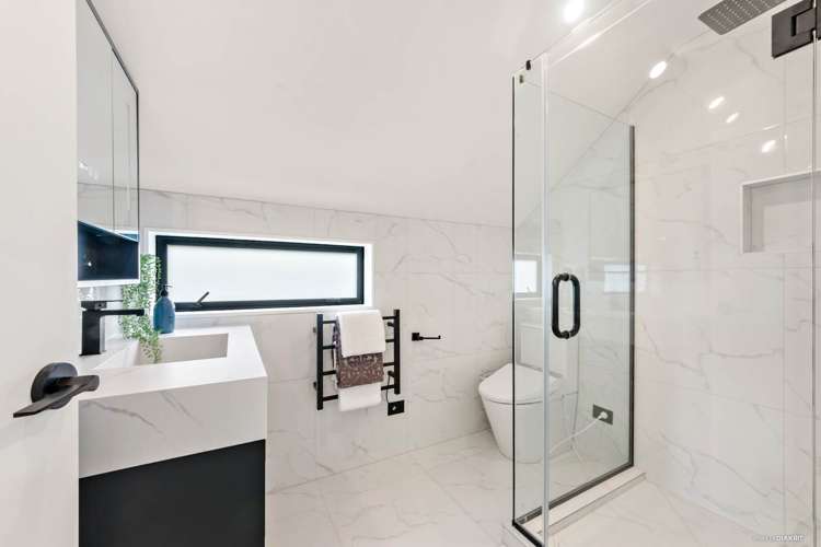 10 Copperfield Terrace Mellons Bay_13