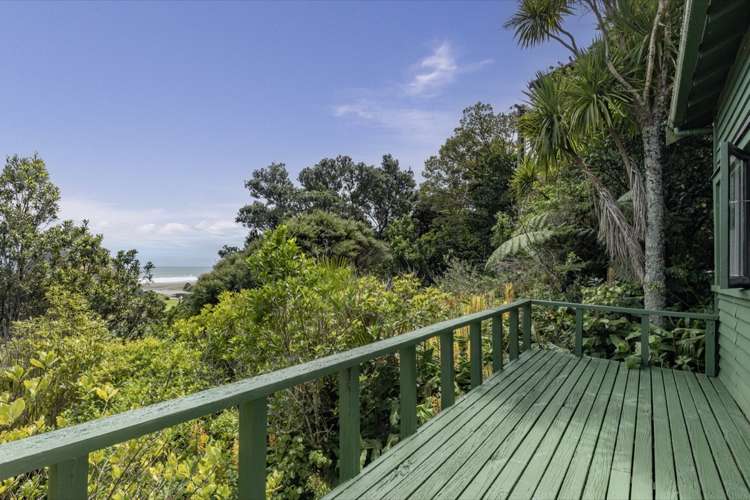 58 Seaview Road Piha_6