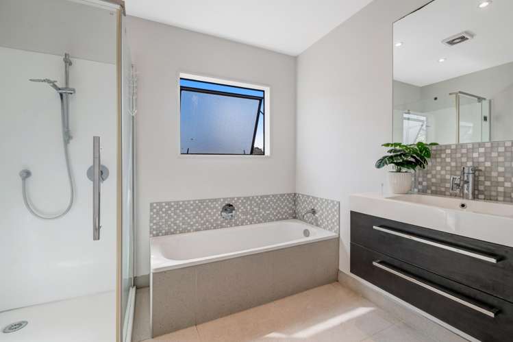 24 Bronzewing Terrace Unsworth Heights_18