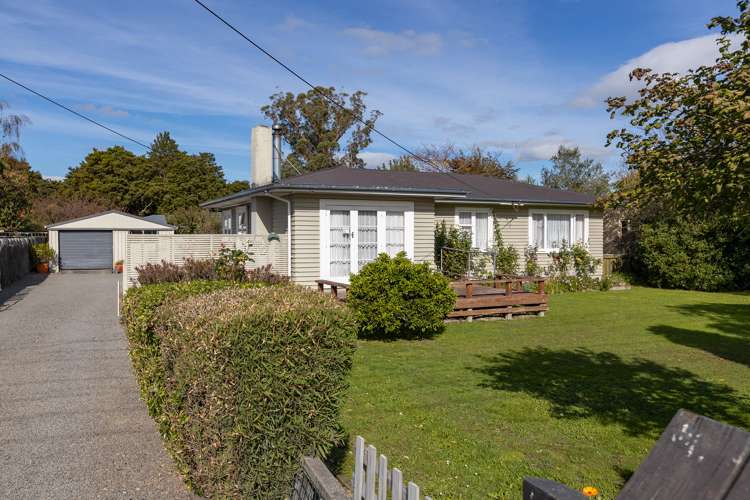 455 High Street South Carterton_9