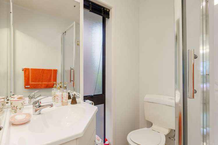 1 Crestview Place Browns Bay_19