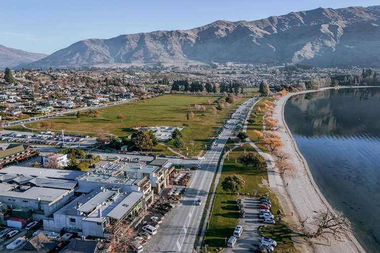 1.2/153 Ardmore Street Wanaka_28