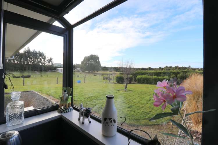 121 Mason Road Seaward Bush_24