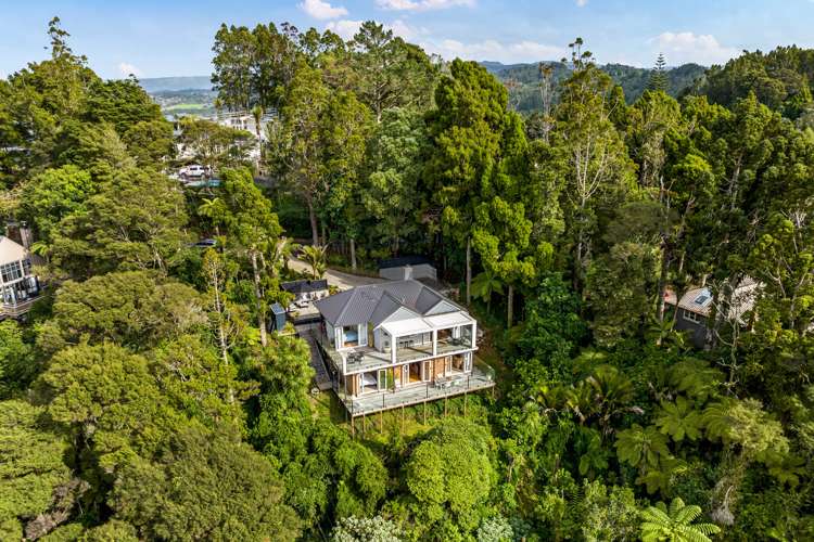 97 Scenic Drive Titirangi_27