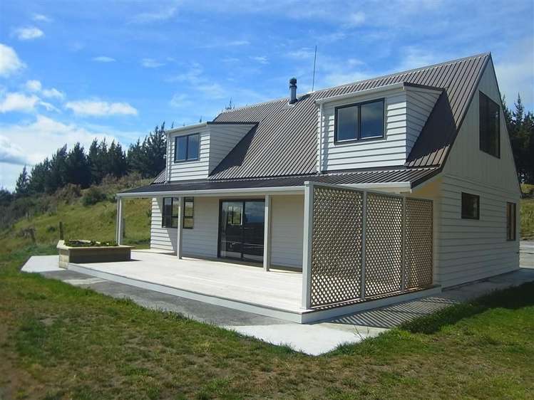 243 Trickers Road Bulls_1