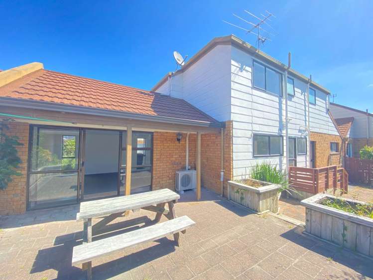 2/59 Cook Street Howick_18