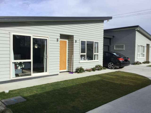 Easy Living - close to town
