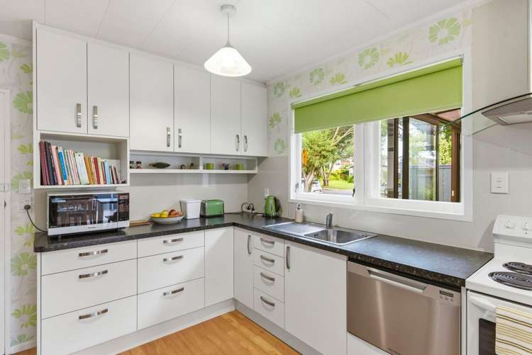 44 Tui Road West Raumati Beach_14