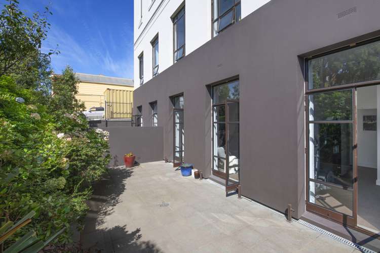 2/254 Willis Street Te Aro_2