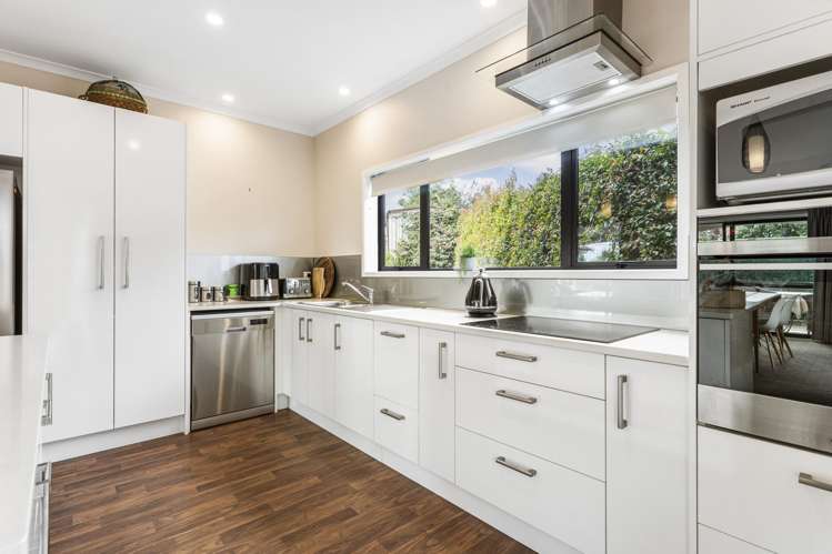 38 Lakeside Drive Pahurehure_6