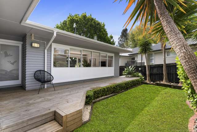 42b Sherwood Avenue Te Atatu South_1