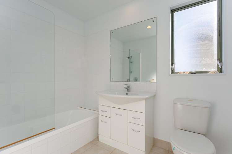 278 Alec Craig Way Gulf Harbour_21