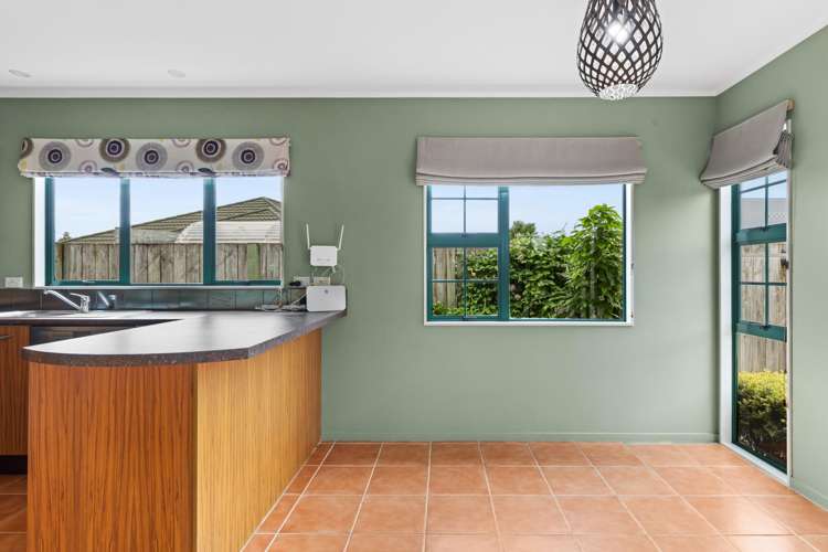 199 Frimley Oaks Frimley_18