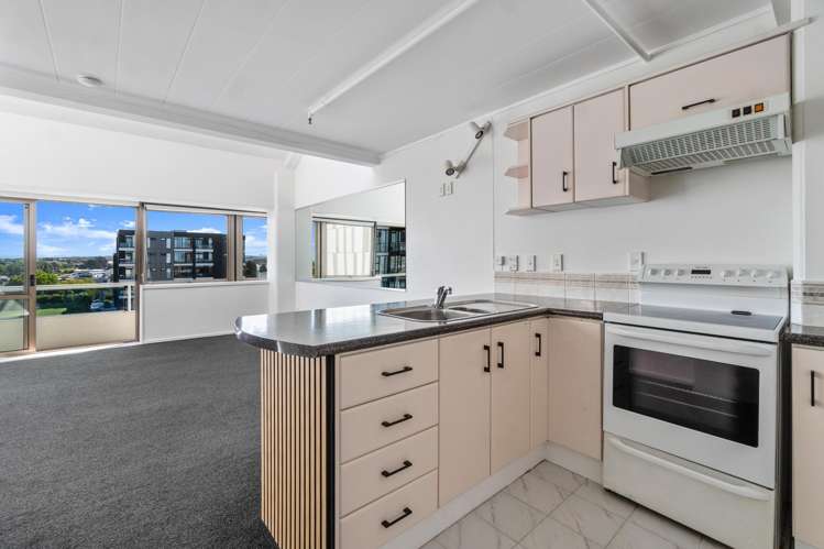4H/15 Auburn Street Takapuna_4