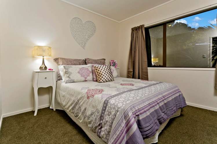 81 Oaktree Avenue Browns Bay_8