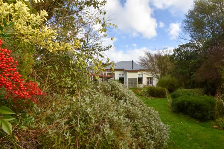 32 Clifton Avenue Carterton_21