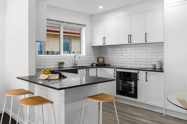 320 Memorial Avenue 1407_14