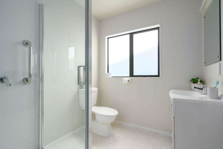 221A Main Road Tawa_12