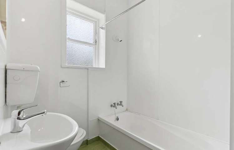 1 Handley Avenue Narrow Neck_7