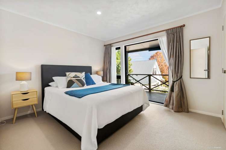32 Orinda Close Botany Downs_10