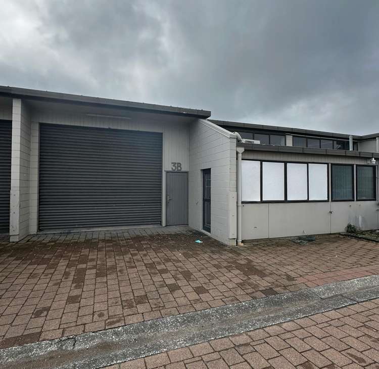 3B/62-64 Henderson Valley Road Henderson_0