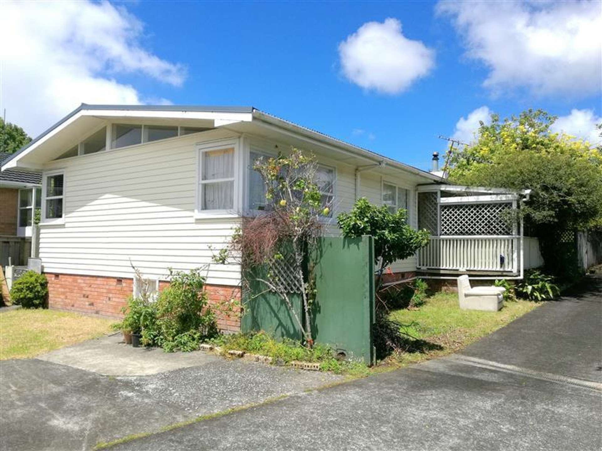 100 Mcleod Road Te Atatu South_0