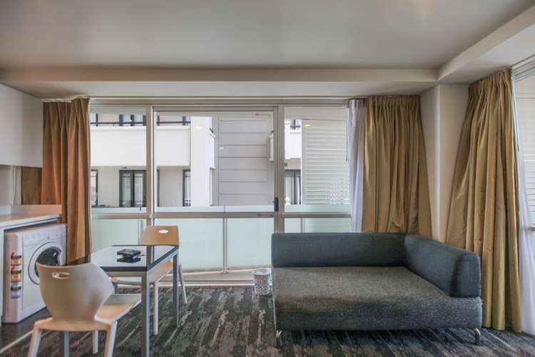 1403/10 Waterloo Quadrant Auckland Central_2