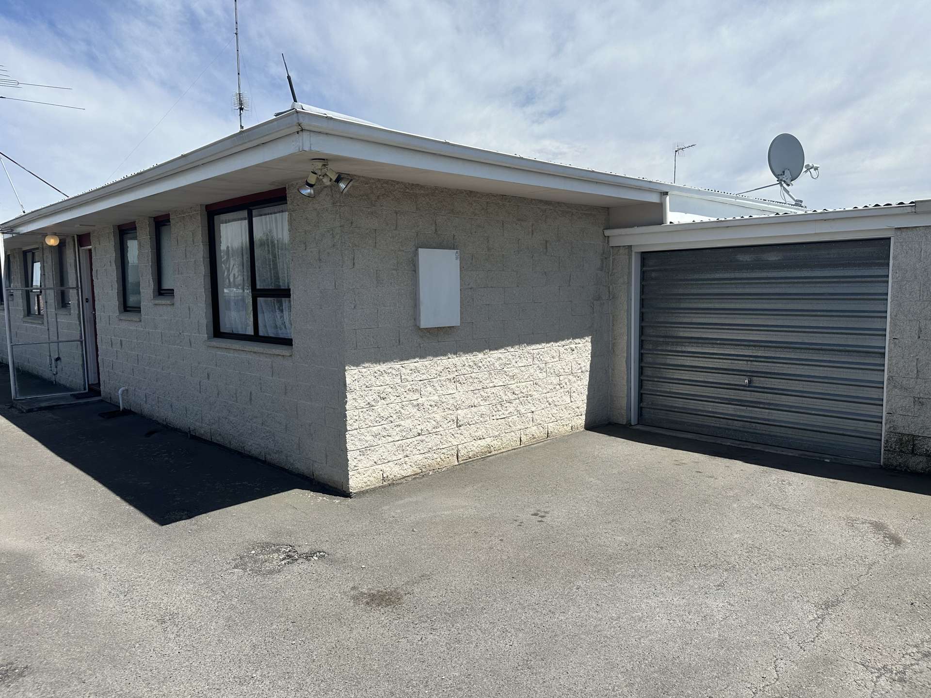 2/267 Moore Street Ashburton_0