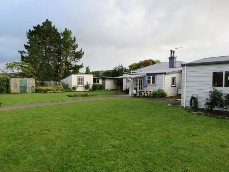 39 Brandon Hall Road Bulls_8