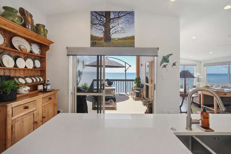 16a Crispe Road Clarks Beach_23