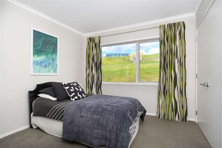 64 Manuka Grove Helensville_14
