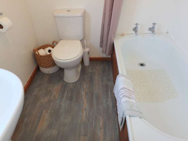 3 Hart Street Foxton Beach_15