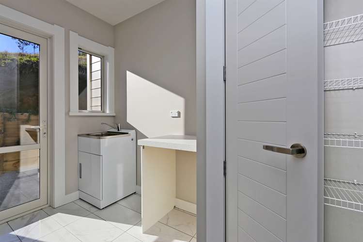 57 Kent Terrace Taradale_18