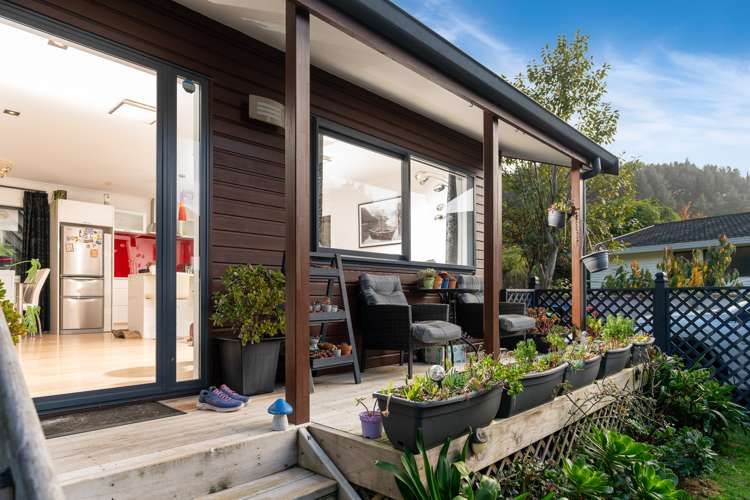 96a Larsen Crescent Tawa_18