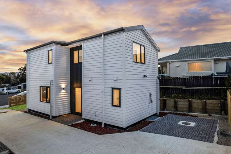 22A Miriam Corban Heights Henderson Heights_6