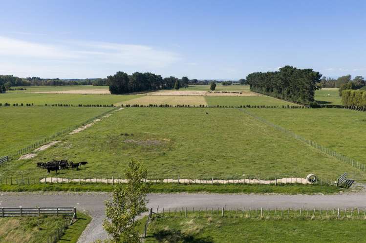 92a & 92b Oroua Road Newbury_14